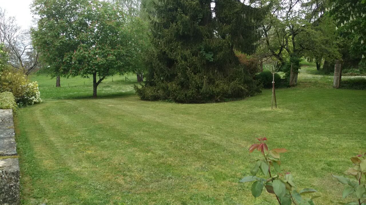 Photo of Outdoor in Ayen