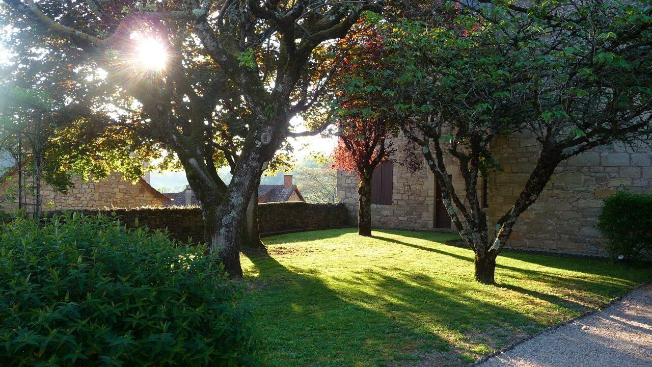 Photo of Outdoor in Ayen