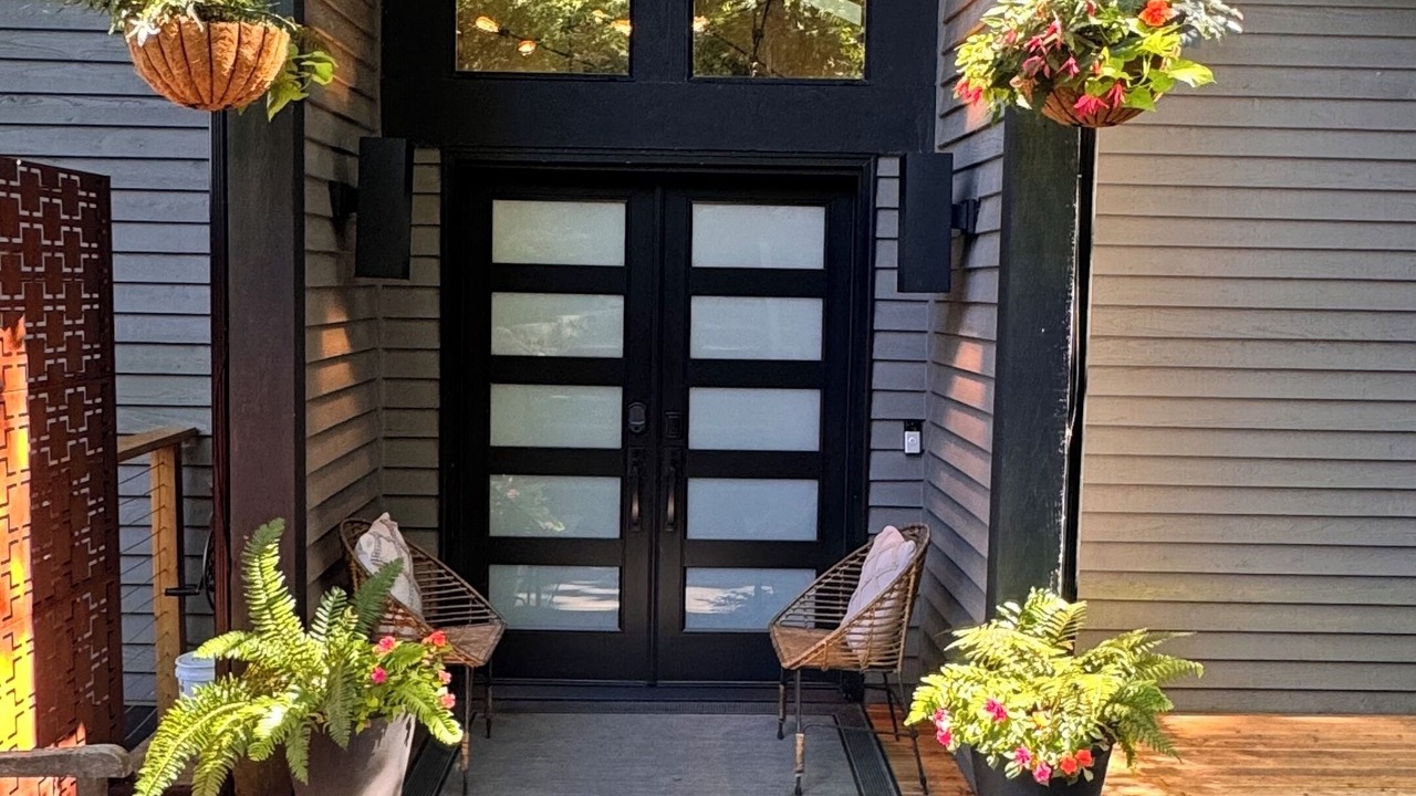 Photo of Patio Balcony in Squak Mountain