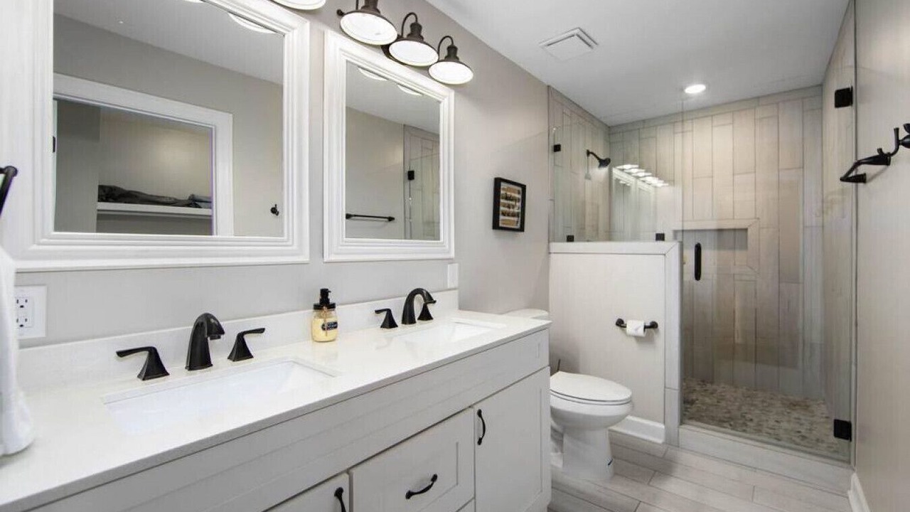 Photo of Bathroom in Hendersonville
