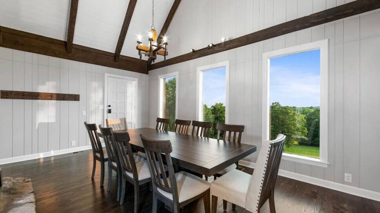 Photo of Bedroom in Hendersonville