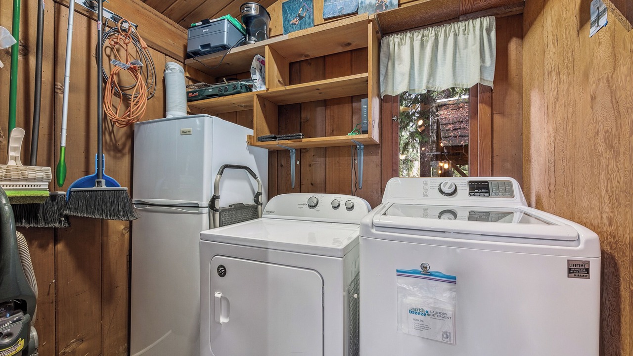 Photo of Others in Gold Bar