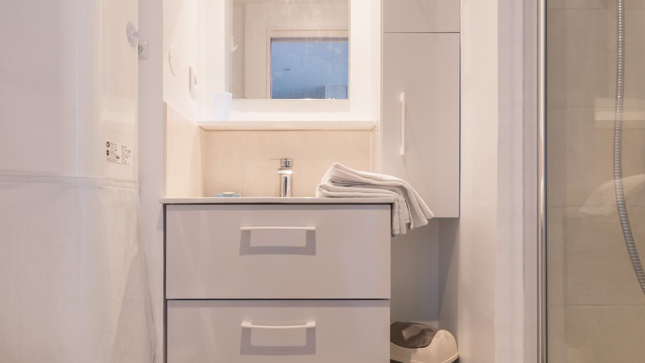 Photo of Bathroom in La Rogere