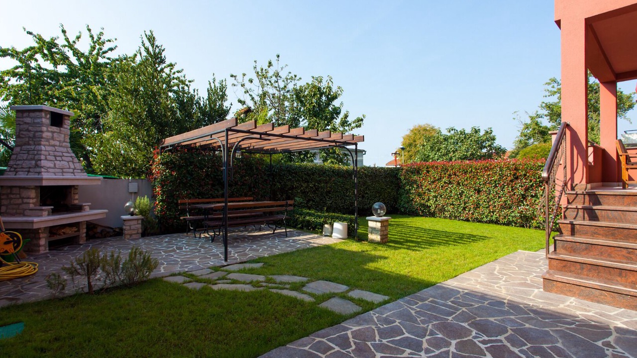 Photo of Outdoor in Spadici
