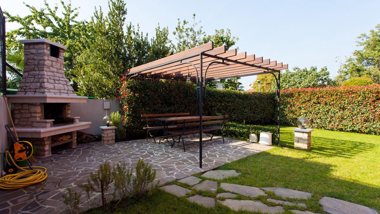 Photo of Outdoor in Spadici
