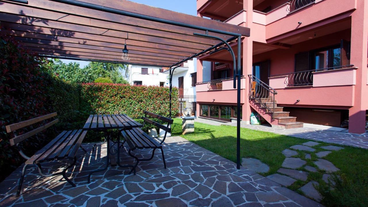 Photo of Outdoor in Spadici