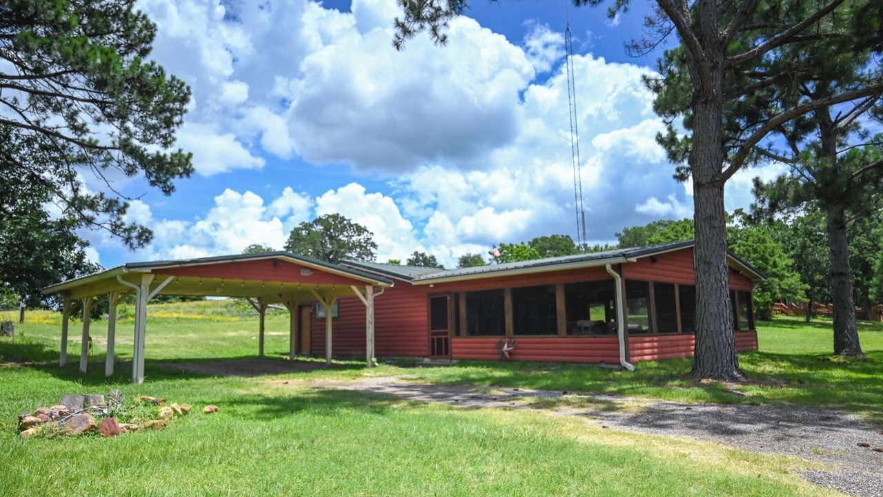 Photo of Outdoor in Edom