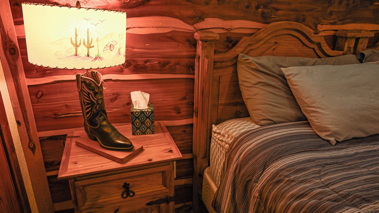 Photo of Bedroom in Edom