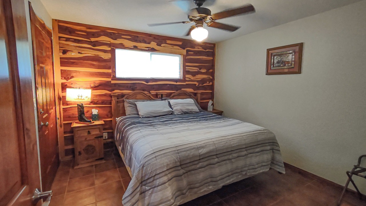 Photo of Bedroom in Edom