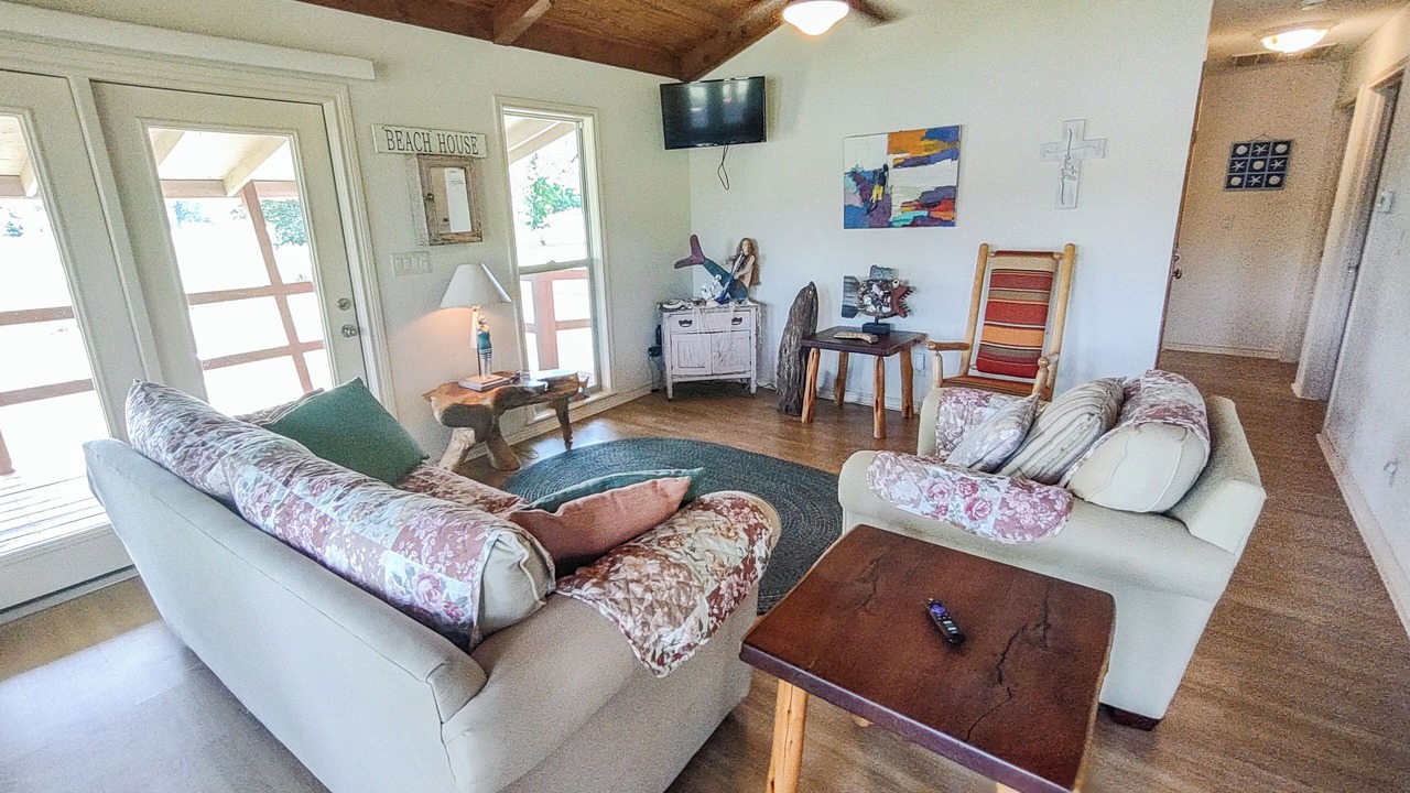 Photo of Livingroom in Edom