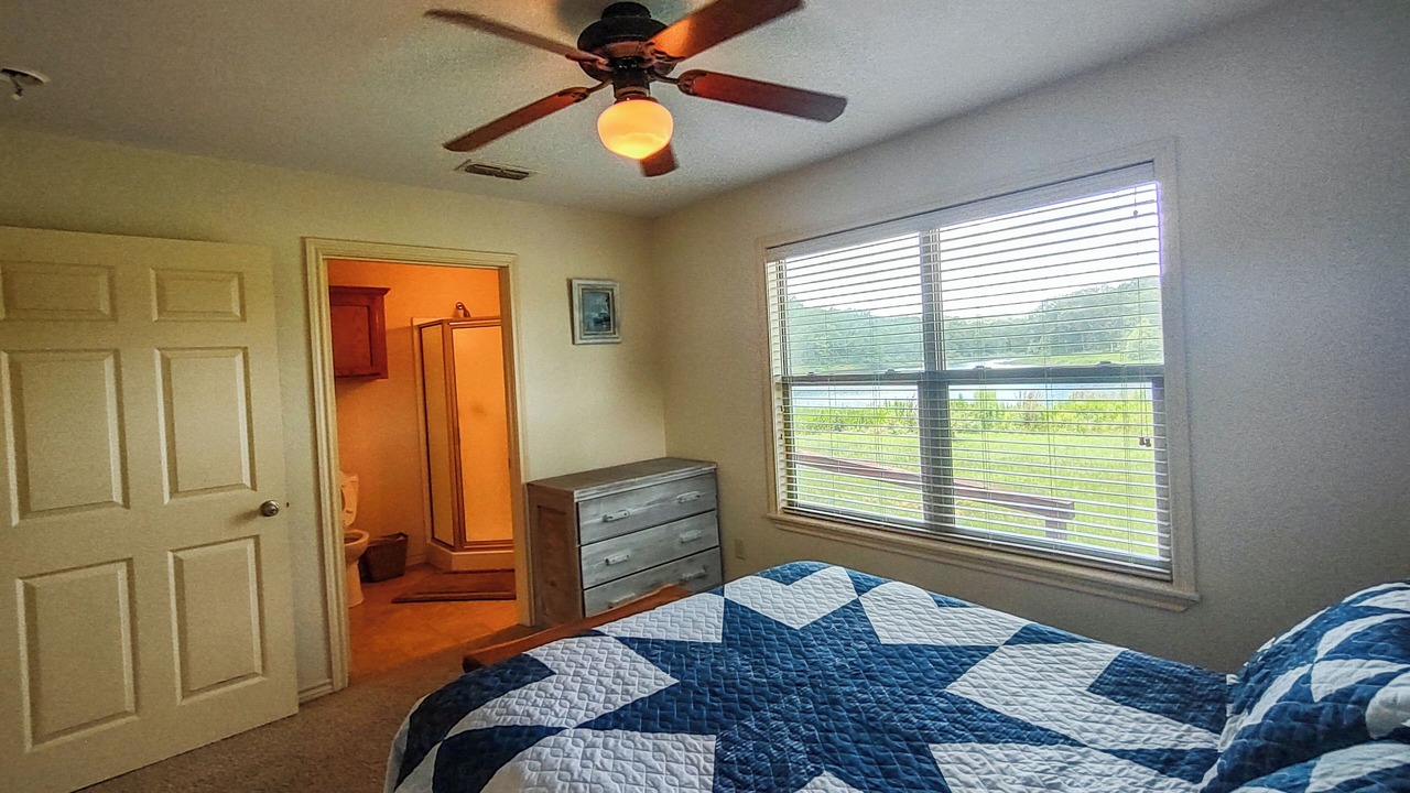 Photo of Bedroom in Edom