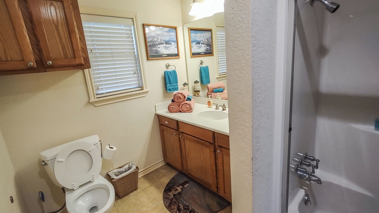 Photo of Bathroom in Edom