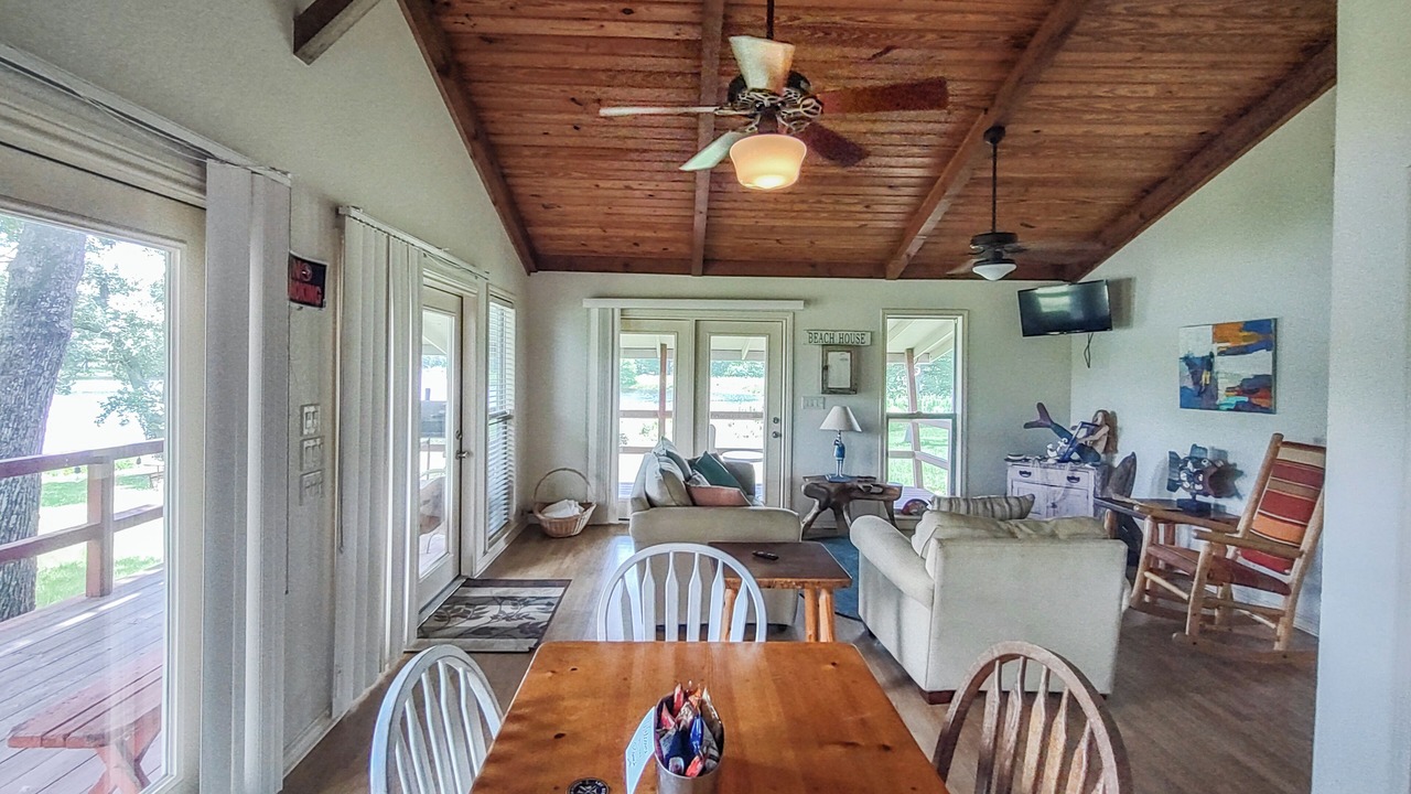 Photo of Livingroom in Edom