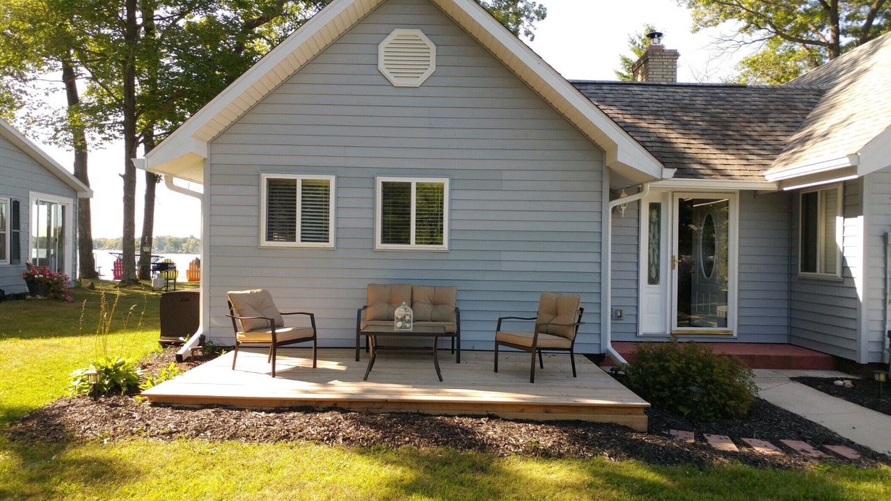 Photo of Patio Balcony in Long Lake
