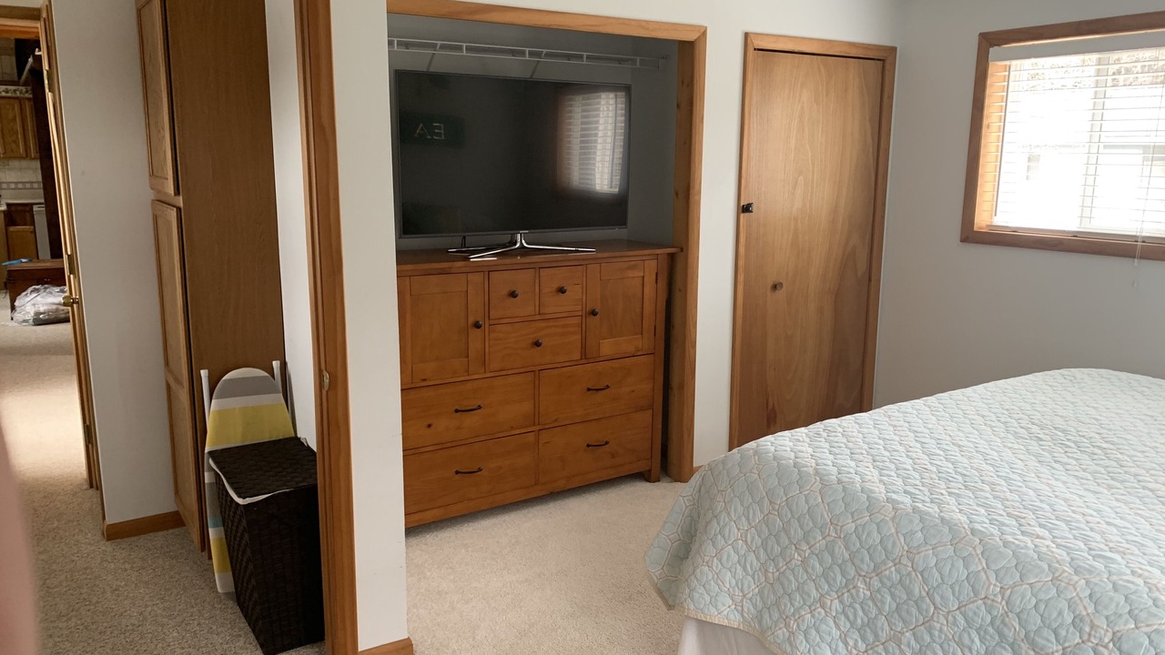 Photo of Bedroom in Long Lake