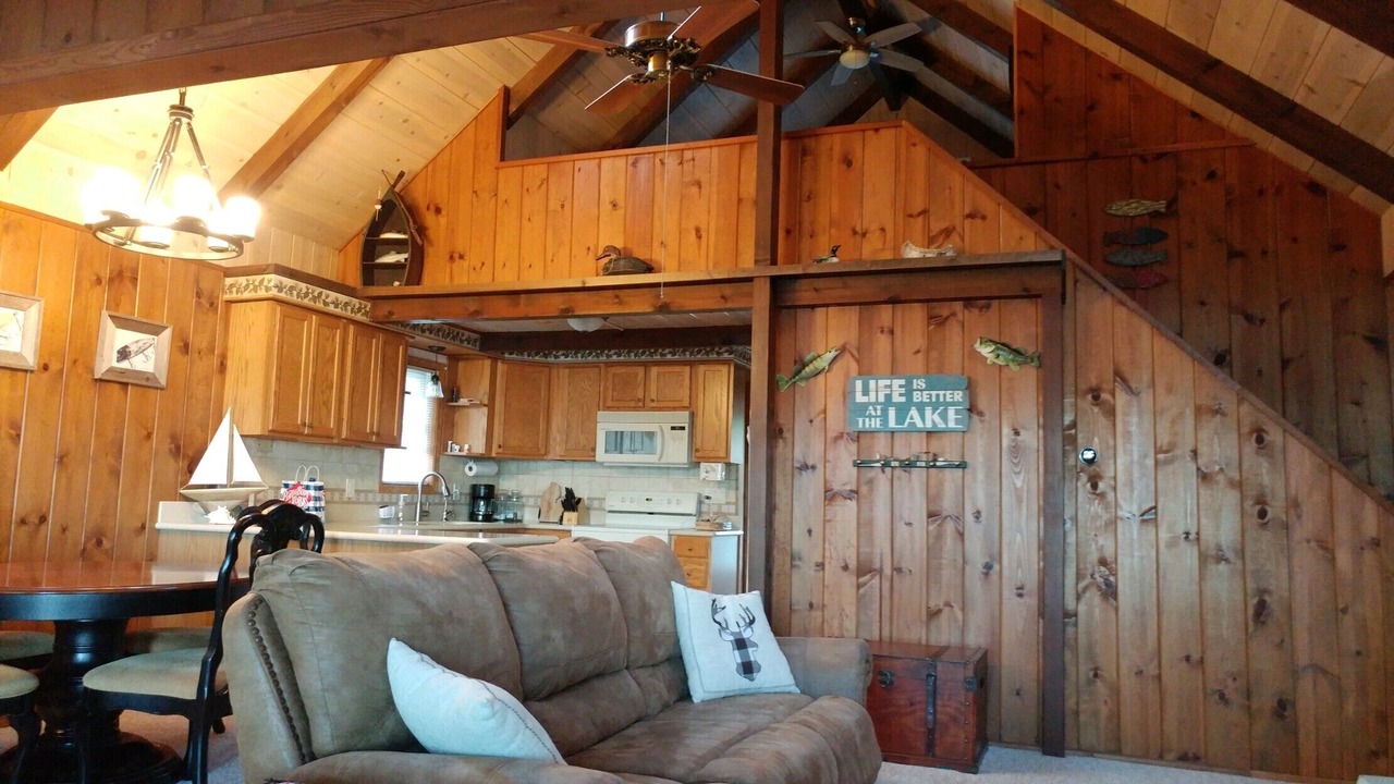 Photo of Livingroom in Long Lake