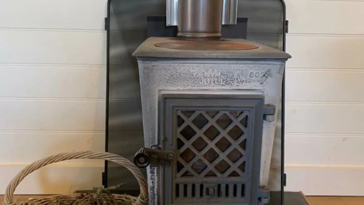 Photo of Livingroom in Newham