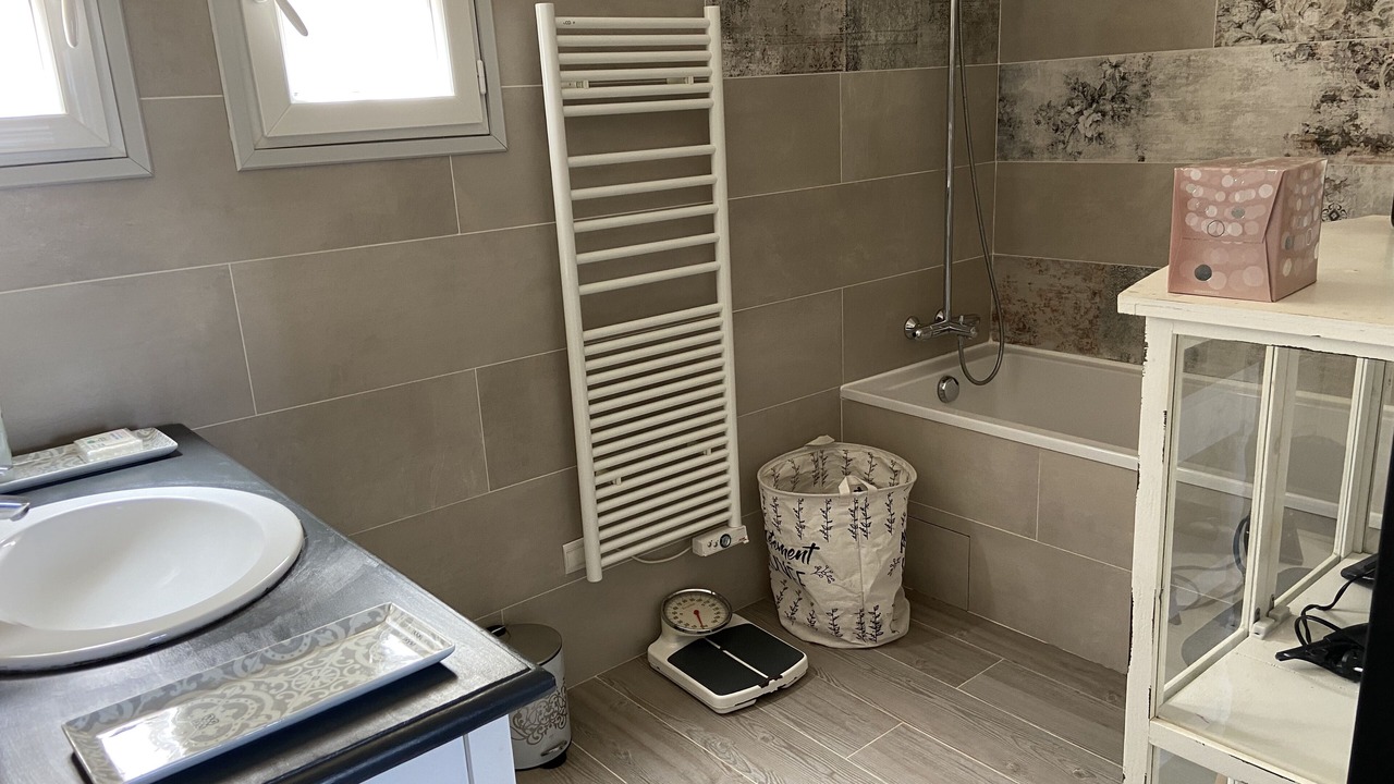 Photo of Bathroom in Tanneron