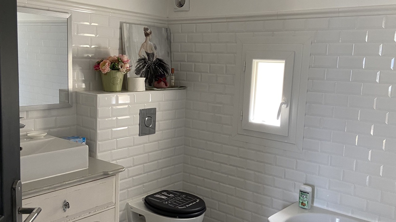 Photo of Bathroom in Tanneron