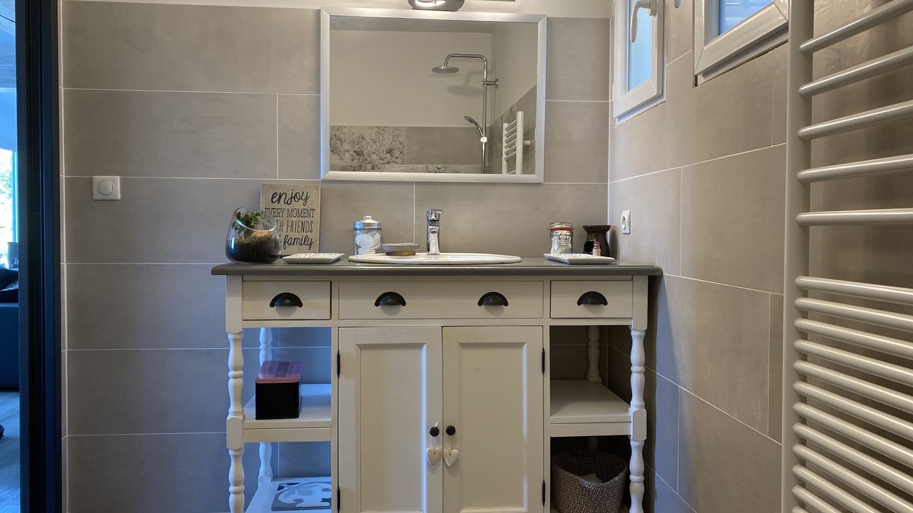Photo of Bathroom in Tanneron