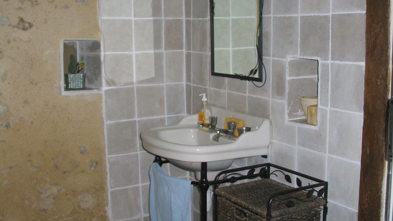 Photo of Bathroom in Beaumont-sur-Deme