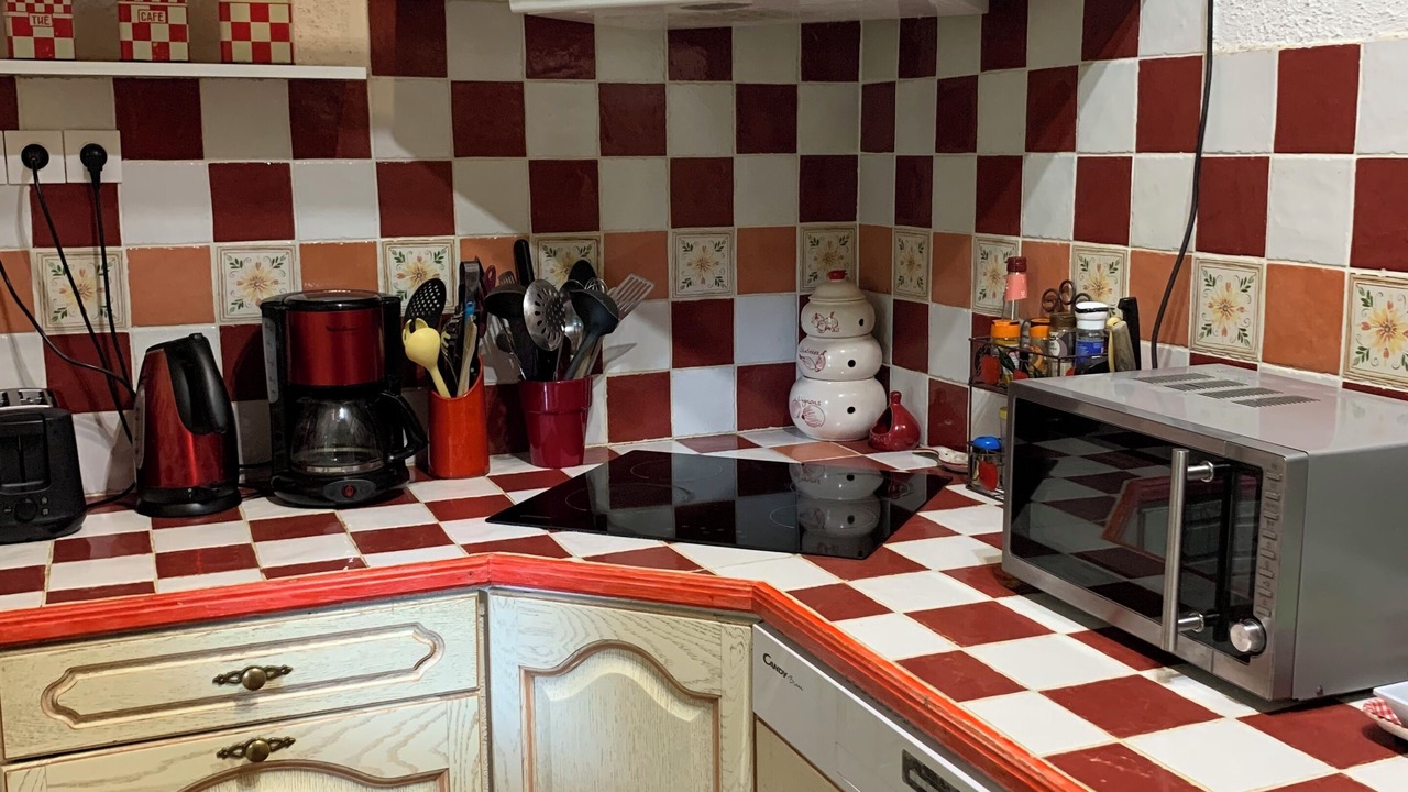 Photo of Kitchen in Beaumont-sur-Deme