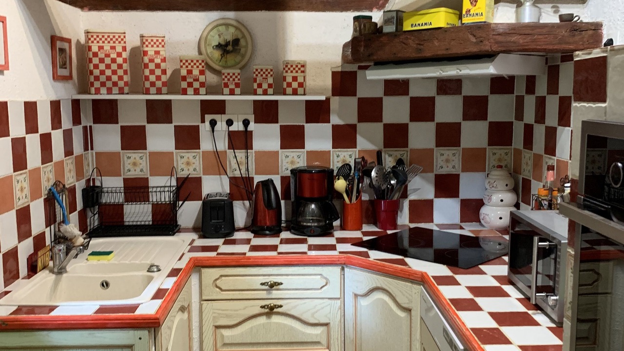 Photo of Kitchen in Beaumont-sur-Deme