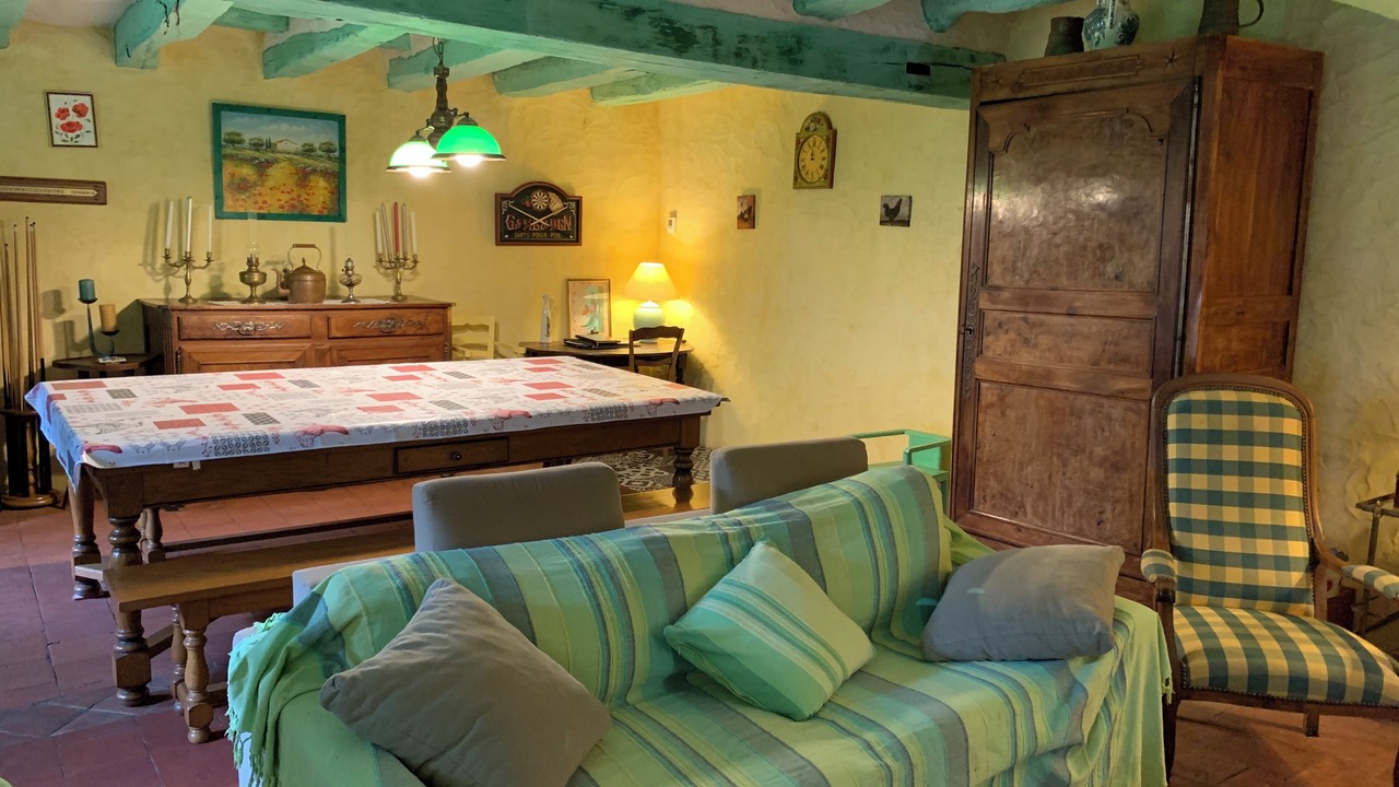 Photo of Livingroom in Beaumont-sur-Deme