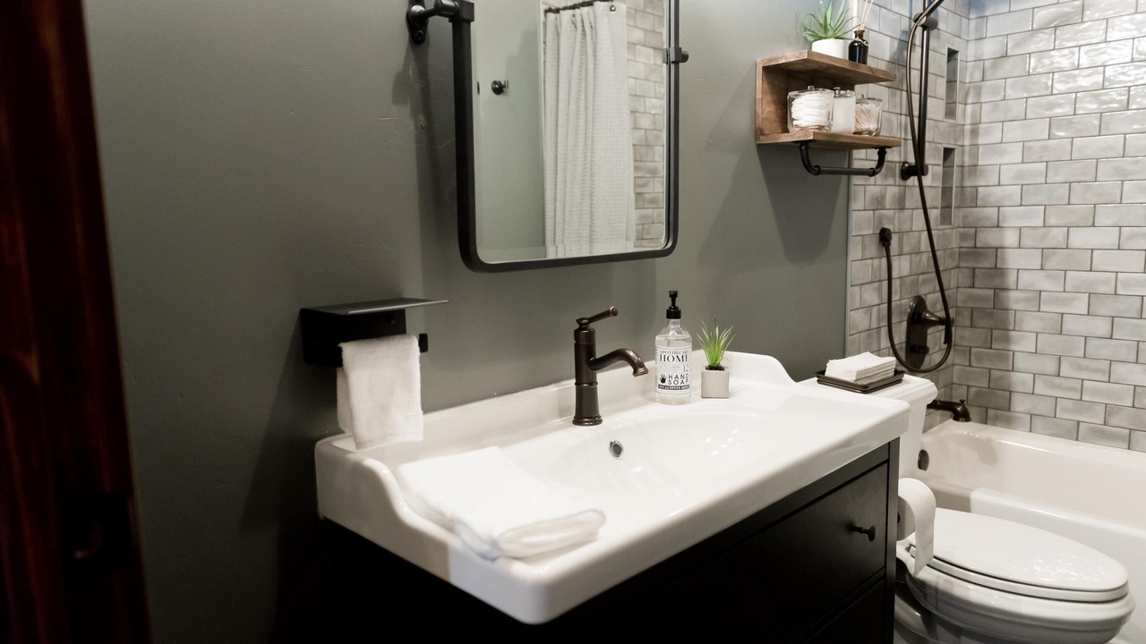 Photo of Bathroom in Logan