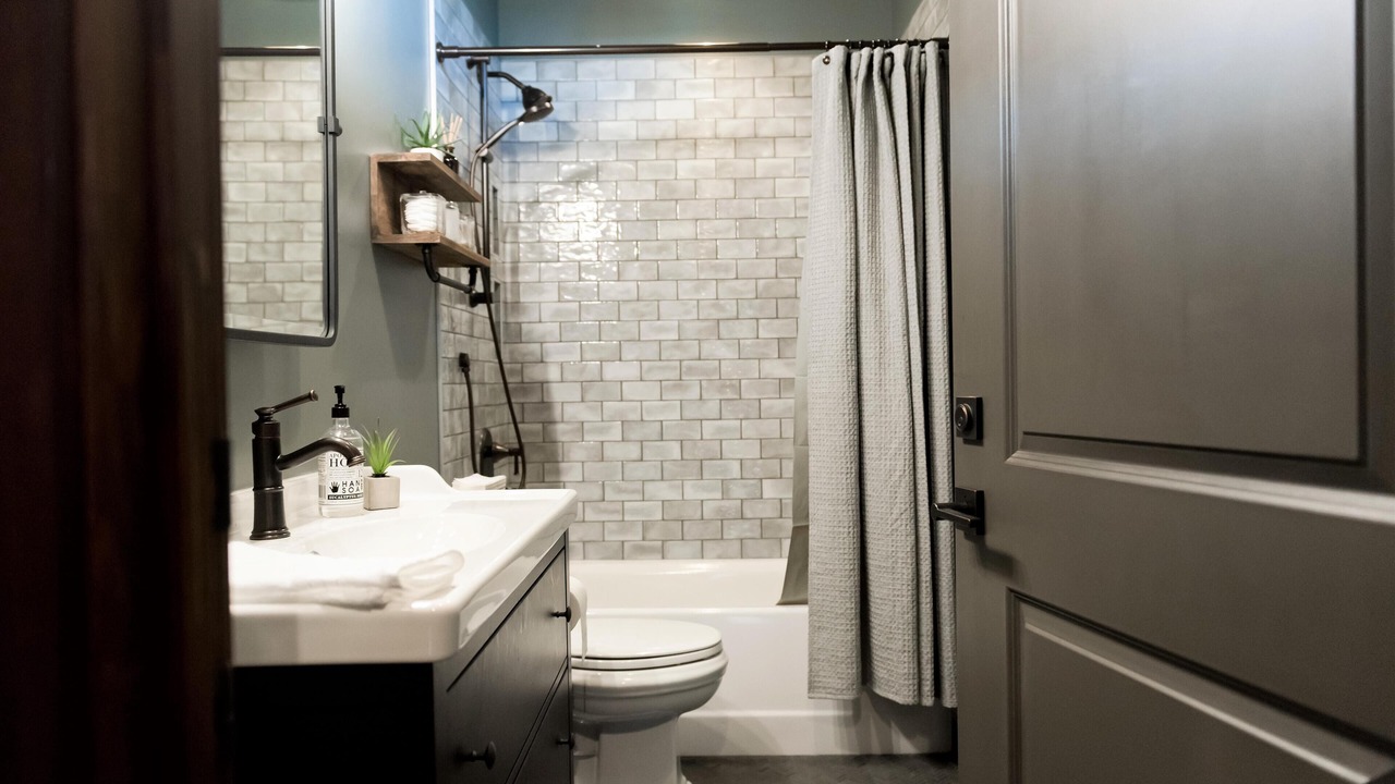 Photo of Bathroom in Logan