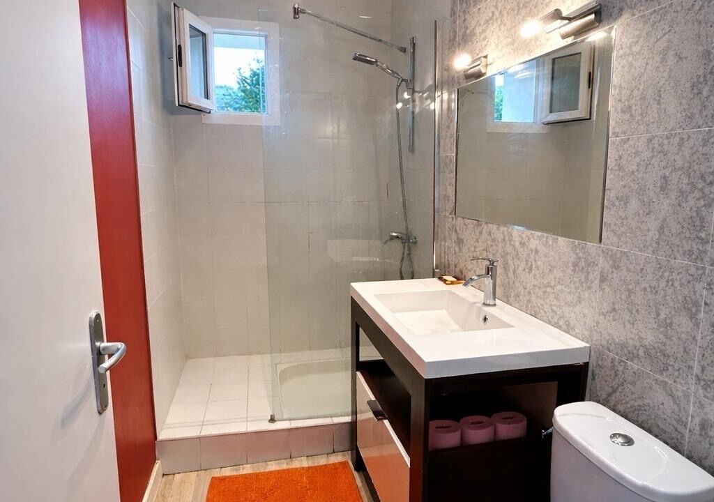 Photo of Bathroom in Vieux Malakoff