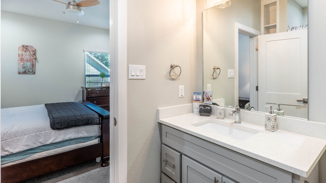 Photo of Bedroom in Clear Lake Shores