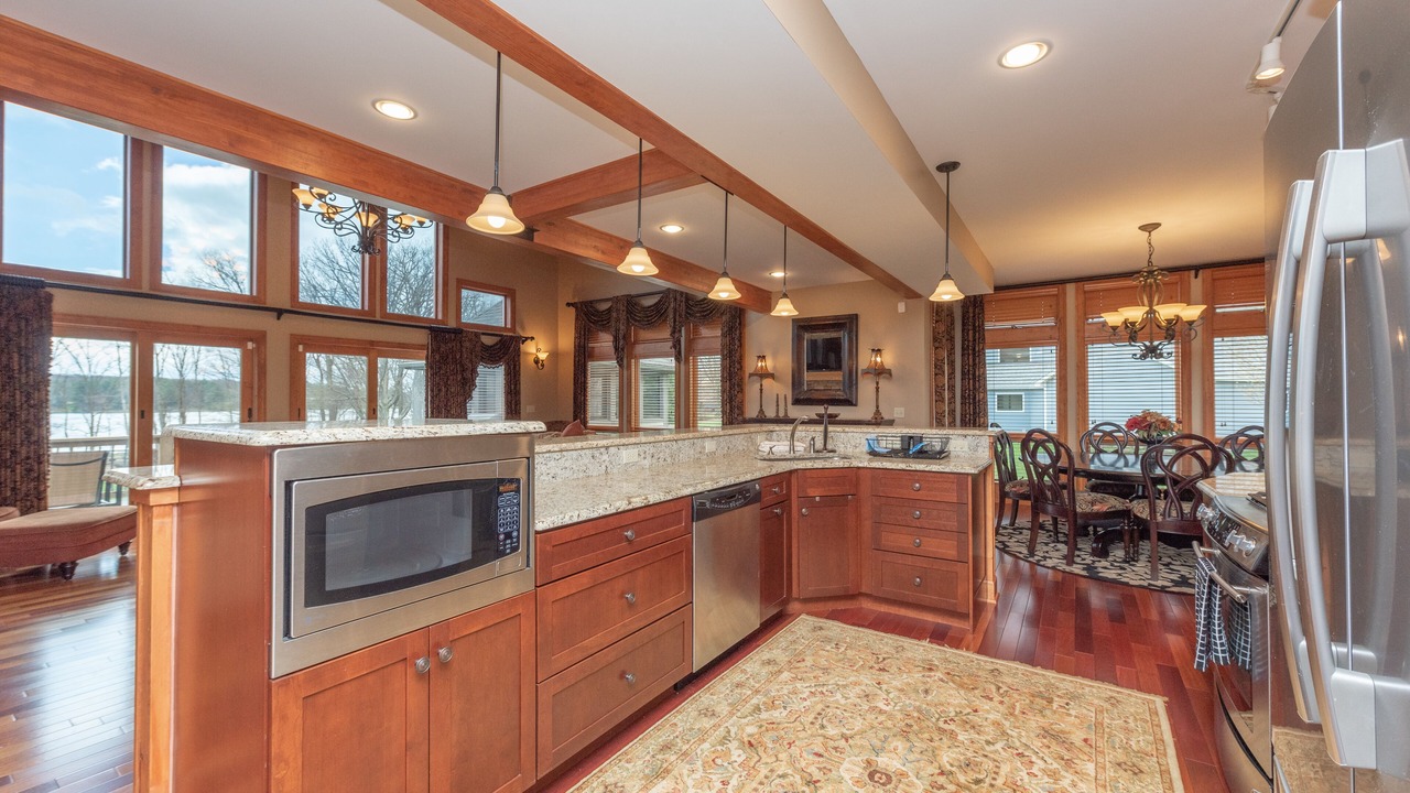 Photo of Kitchen in Waterfront Greens