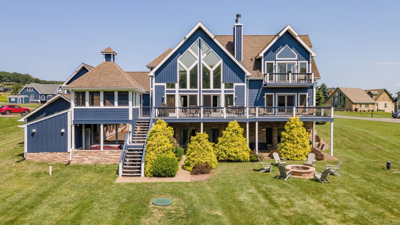 Photo of Outdoor in Waterfront Greens