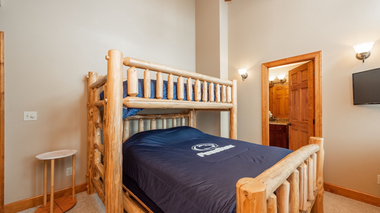 Photo of Bedroom in Waterfront Greens
