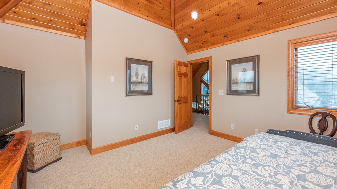 Photo of Bedroom in Waterfront Greens