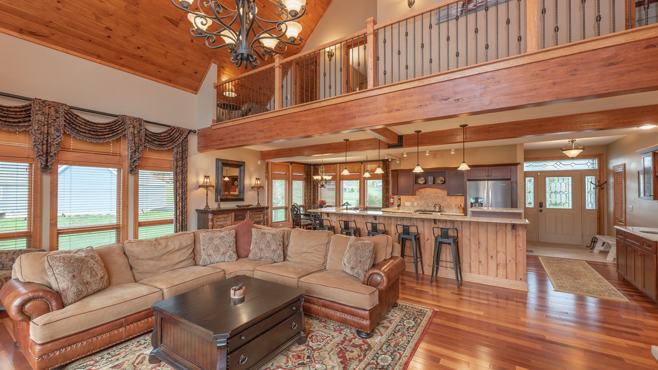 Photo of Livingroom in Waterfront Greens