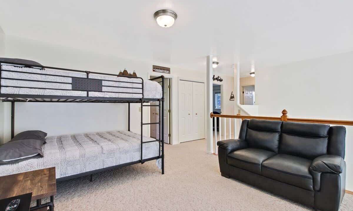 Photo of Others in Cascade