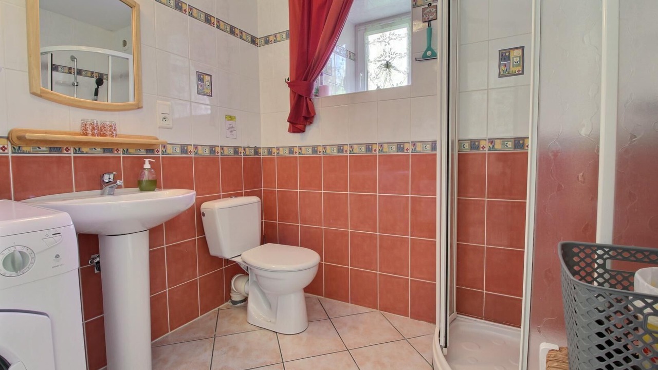 Photo of Bathroom in Plumelec