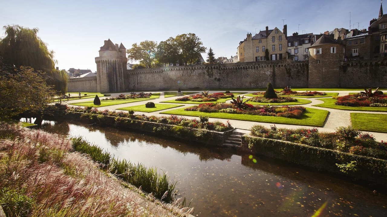 Photo of Outdoor in Grand-Champ