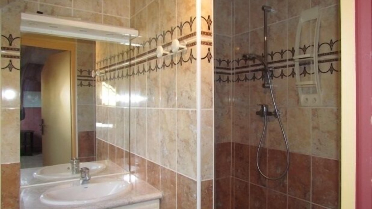 Photo of Bathroom in Grand-Champ
