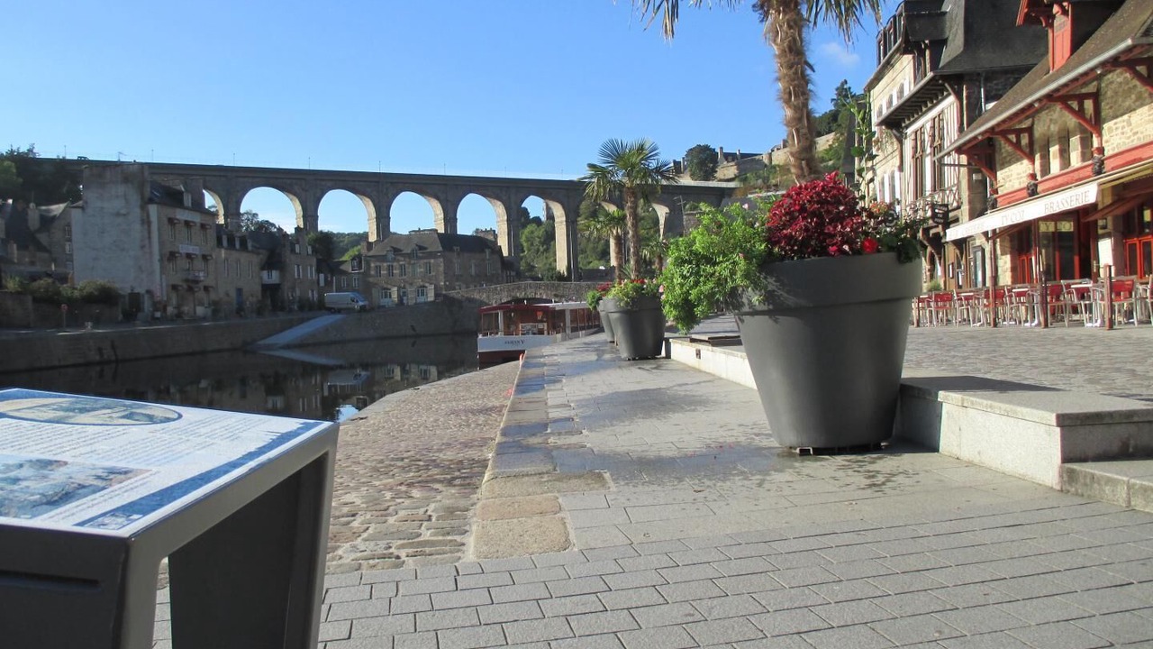 Photo of Others in Dinan