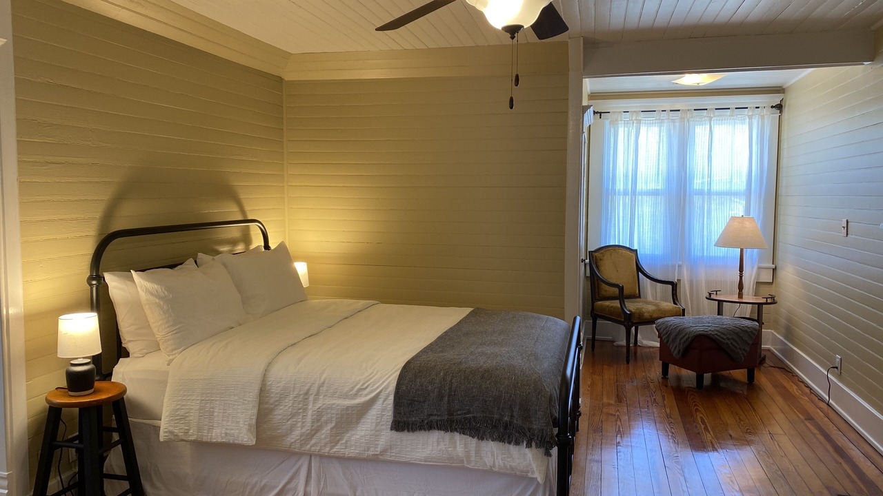 Photo of Bedroom in Soddy-Daisy