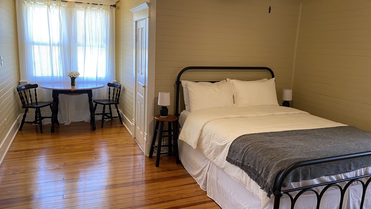 Photo of Bedroom in Soddy-Daisy