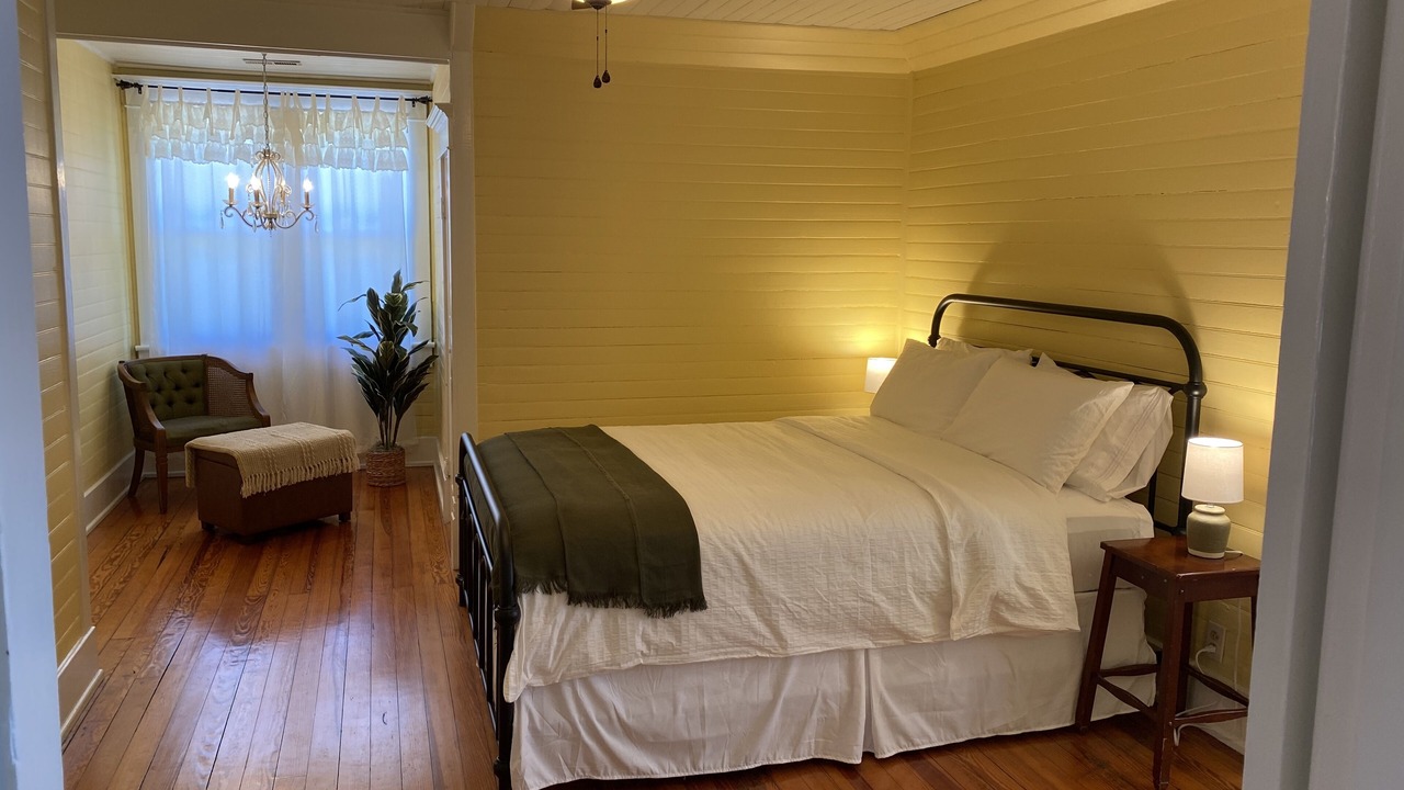 Photo of Bedroom in Soddy-Daisy
