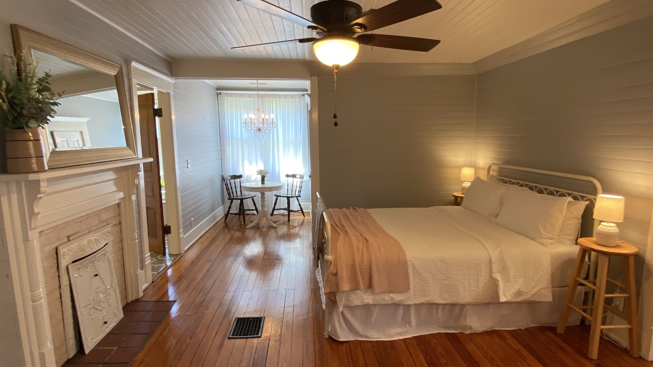 Photo of Bedroom in Soddy-Daisy