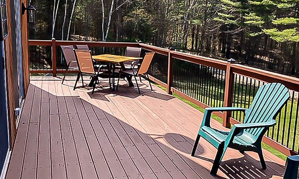 Photo of Patio Balcony in Au Sable Forks