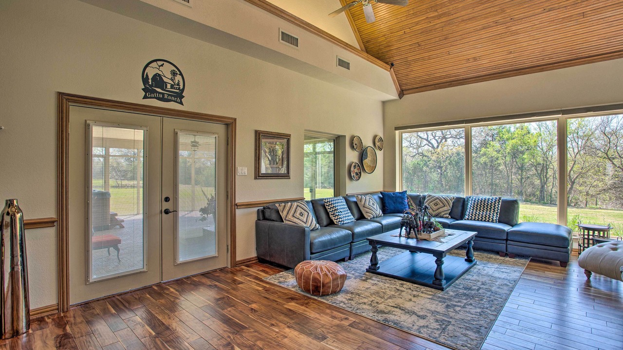 Photo of Livingroom in Pilot Point