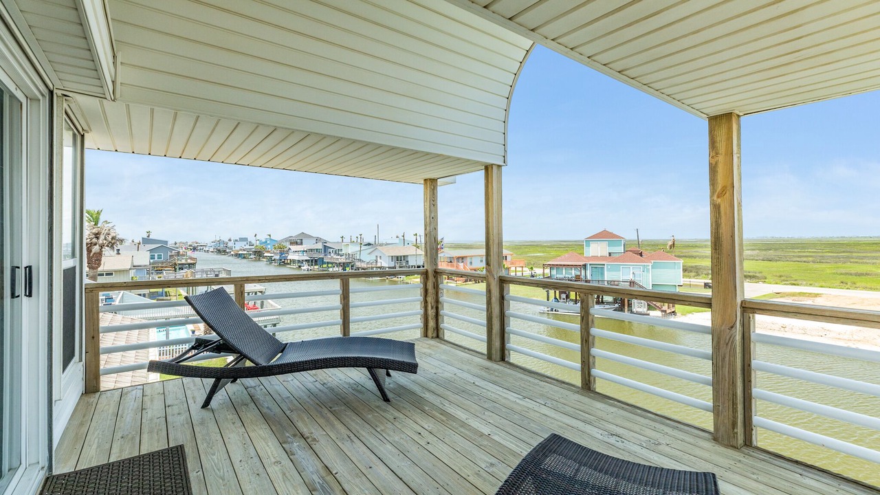 Photo of Patio Balcony in Jamaica Beach