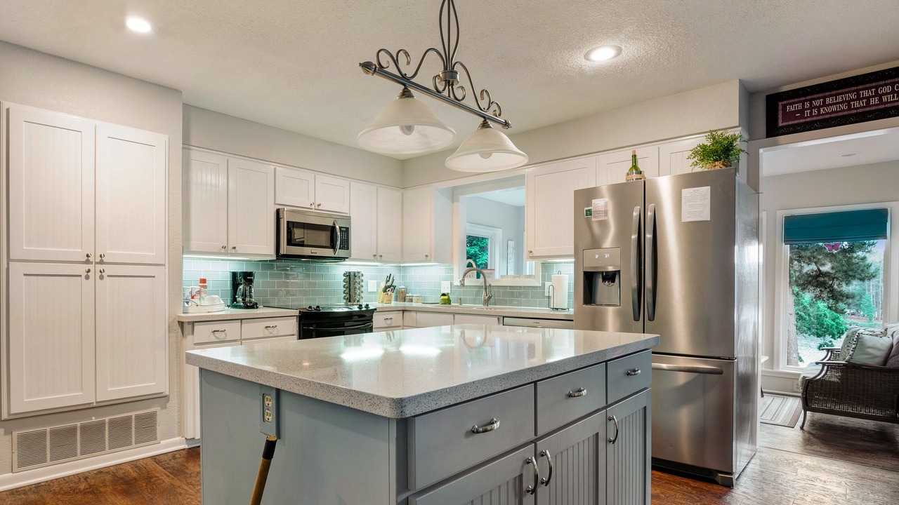 Photo of Kitchen in Holly Lake Ranch